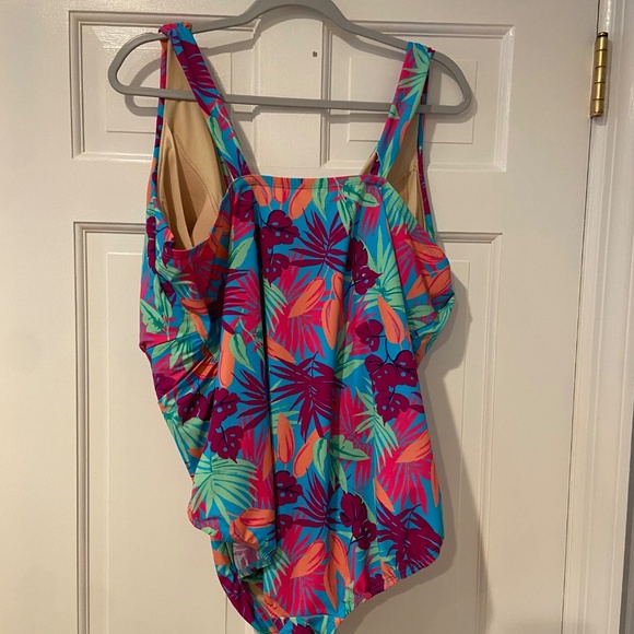 Lands’ End Women’s Modest Slender Grecian One-Piece Swimsuit – Size 24W - Picture 6 of 10